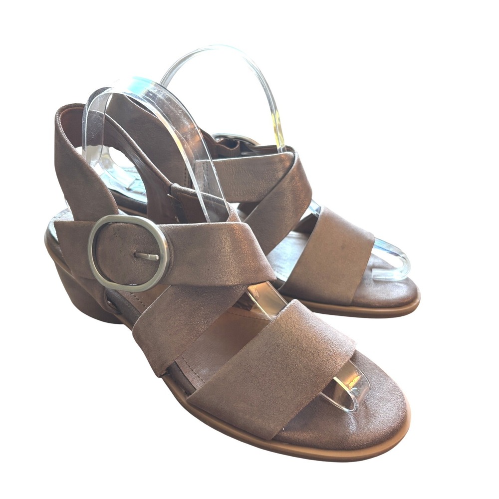 Sofft Sandals Women Size 8 Bronze Metallic Heeled Strappy Buckle Shoes Casual